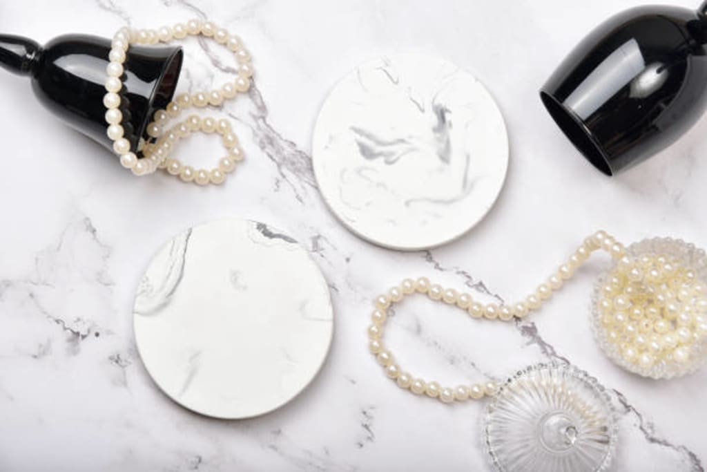 10 Trending Fashion Accessories That Instantly Upgrade Your Outfit