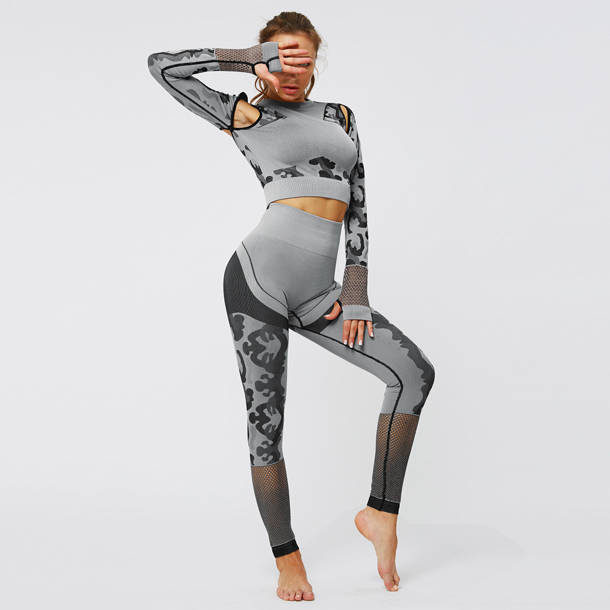 Seamless camouflage hollow yoga clothing suit