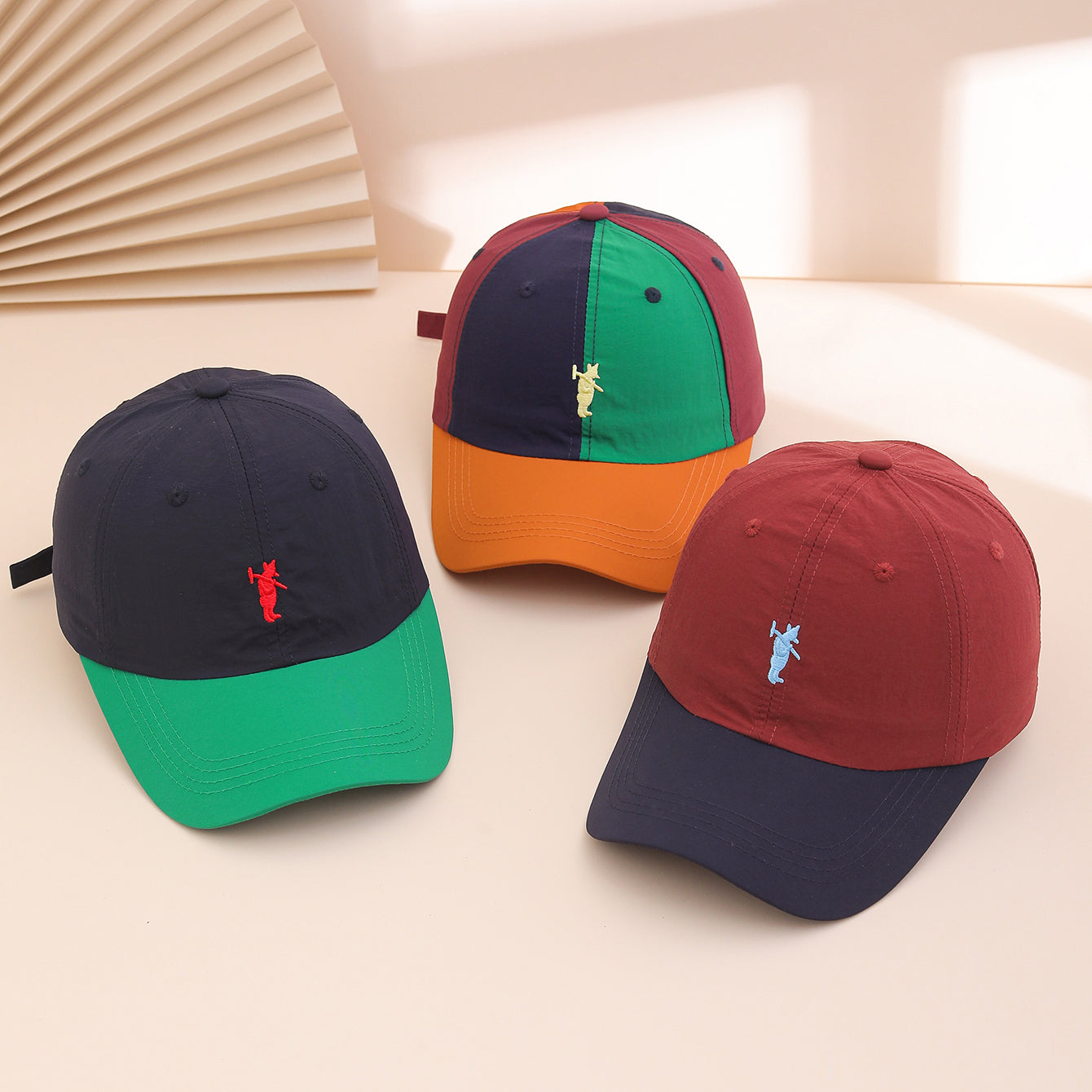 Fashionable Multi-color Embroidered Bear Baseball Cap With Versatile And Quick-drying Properties, Suitable For Daily Wear, Casual Outings And Outdoor Activities.