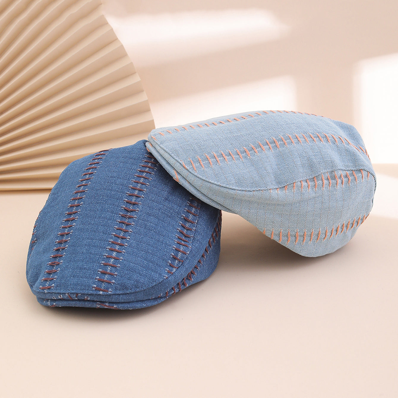 Soft-top Front Hat With Solid Color Stitching, Featuring A Trendy And Retro Design With A Brim. It Is A Newsboy-style Hat Suitable For Daily Casual Outings