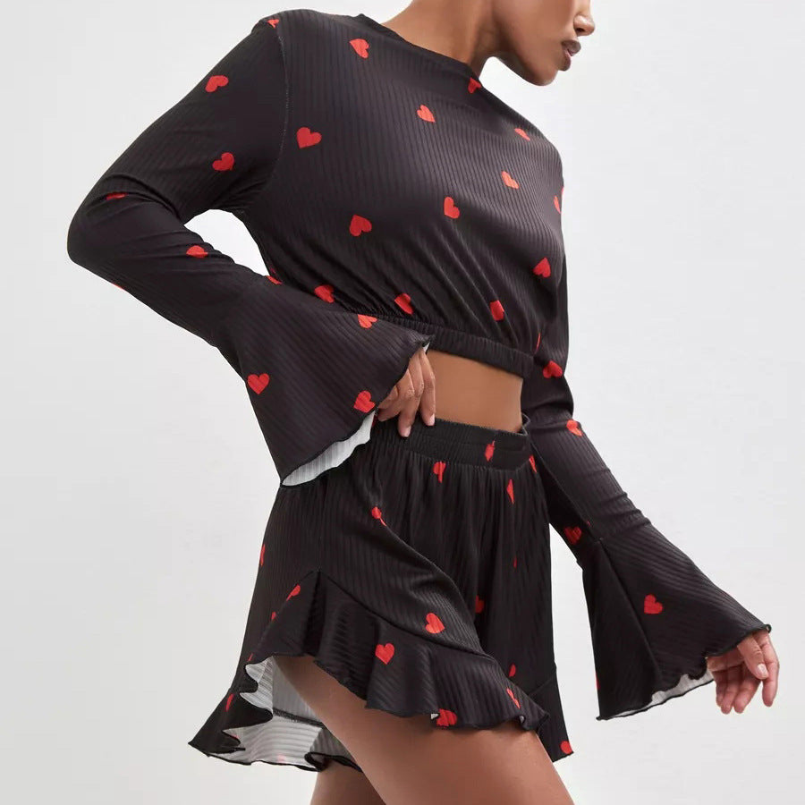 European And American Knitted Ribbed Heart Print Set
