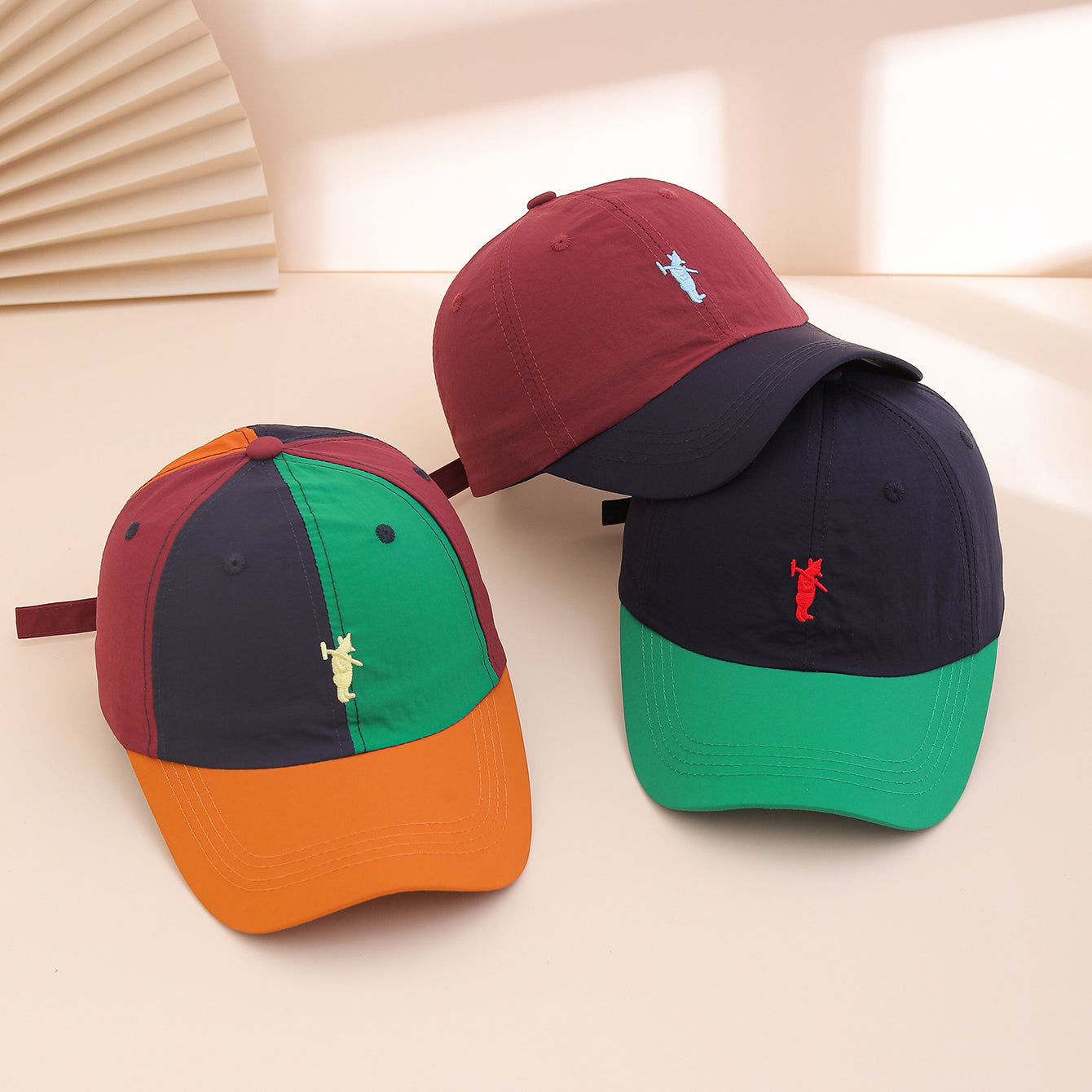 Fashionable Multi-color Embroidered Bear Baseball Cap With Versatile And Quick-drying Properties, Suitable For Daily Wear, Casual Outings And Outdoor Activities.