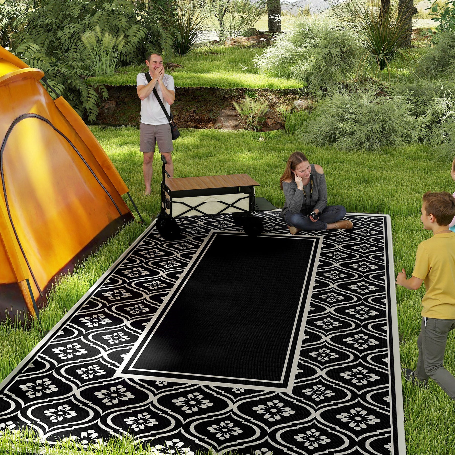 Reversible Outdoor Rug, Waterproof Plastic Straw With Carry Bag, 9 X 18, Black & White Gourd Border
